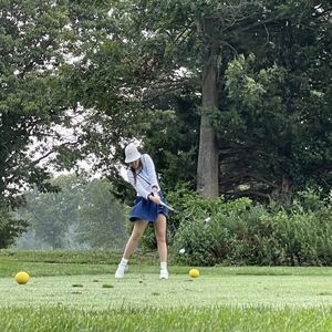 J.lindburg pleated golf skirts.💙